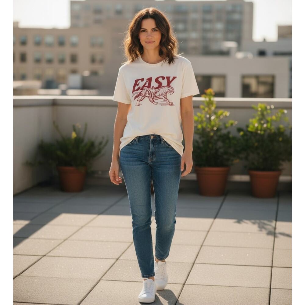 Comfort Colors Easy Tiger Cream Colored T-Shirt, Women's Size L